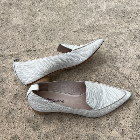 Jeffrey Campbel Pebbled Pointed Toe Flats with Wooden Heel Women's Size 8 - Picture 1 of 8